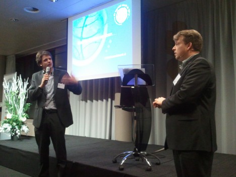 Presentator Jaap Vriend (links) en Geert-Jan Waasdorp