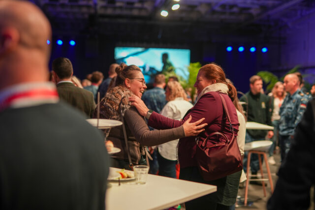 Zo'n 150 recruitmentmanagers reisden woensdag af naar Den Helder, waar ze aan boord van Zr. Ms. Karel Doorman welkom werden geheten.