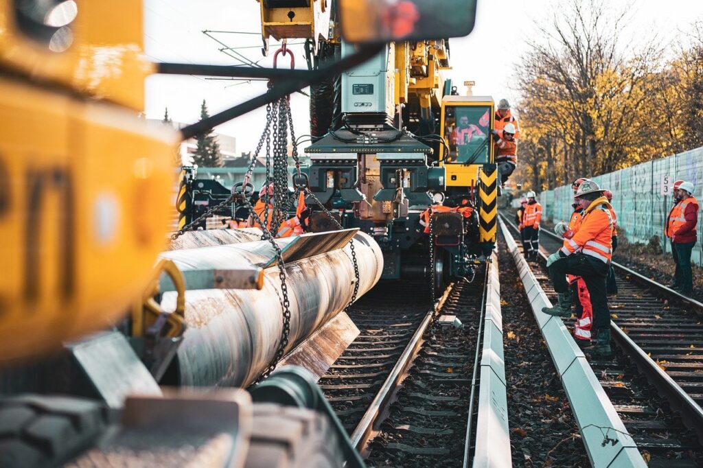 Over de (financiële) comeback van de blue collar worker – te danken aan zijn schaarste, én aan A.I.