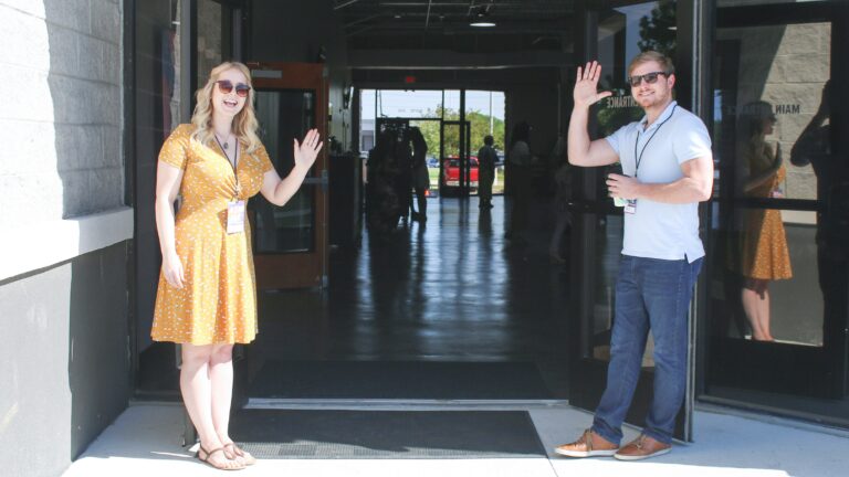 The future of expat centres in hubs: from welcome desk to talent as a service